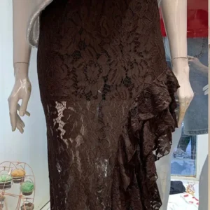 Falda-encaje-trapos-y-tacos